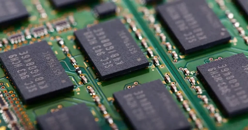How Does Ram Differ From Cache Memory In Performance? How Does Ram Differ From Cache Memory In Performance?